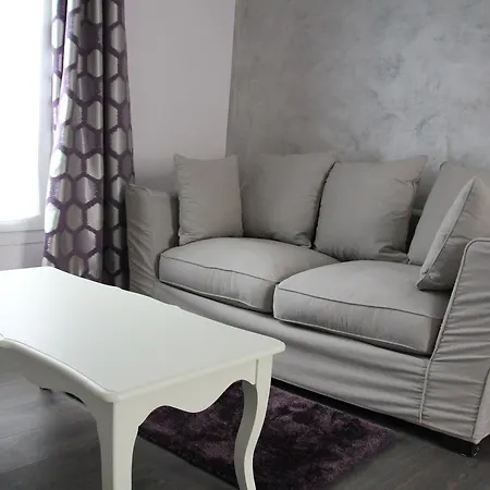 Cosy La Defense 3* Suresnes