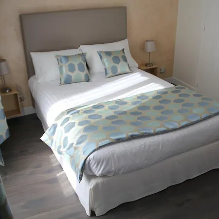 Cosy La Defense Aparthotel Suresnes